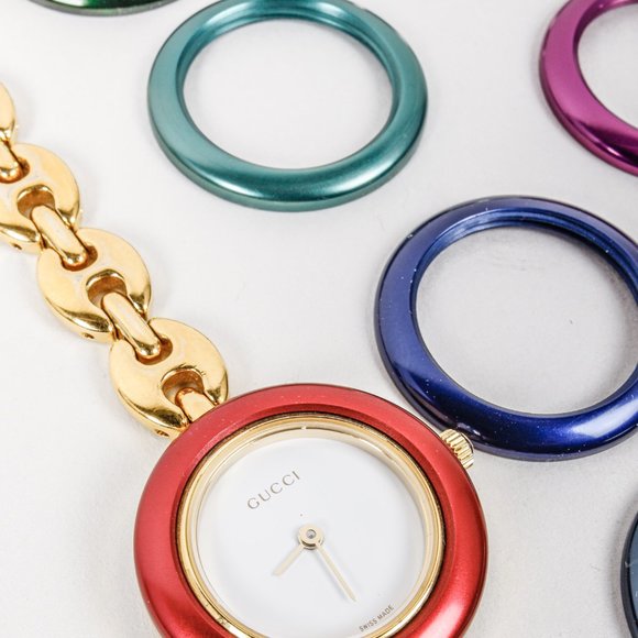 SOLD Gucci Vintage Interchangeable Bezel Watch - Picture 7 of 10